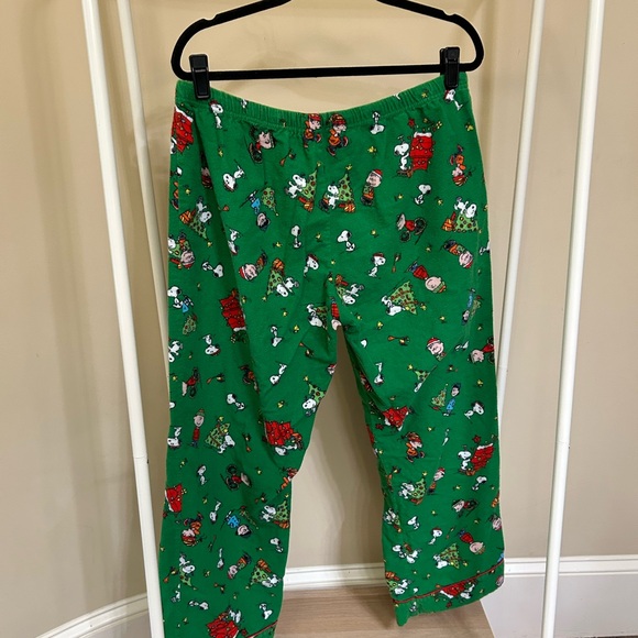 Peanuts/Snoopy Pajamas - Picture 4 of 9